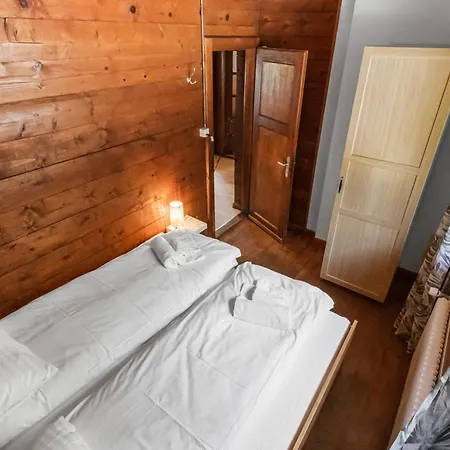 Familial à Chalet *